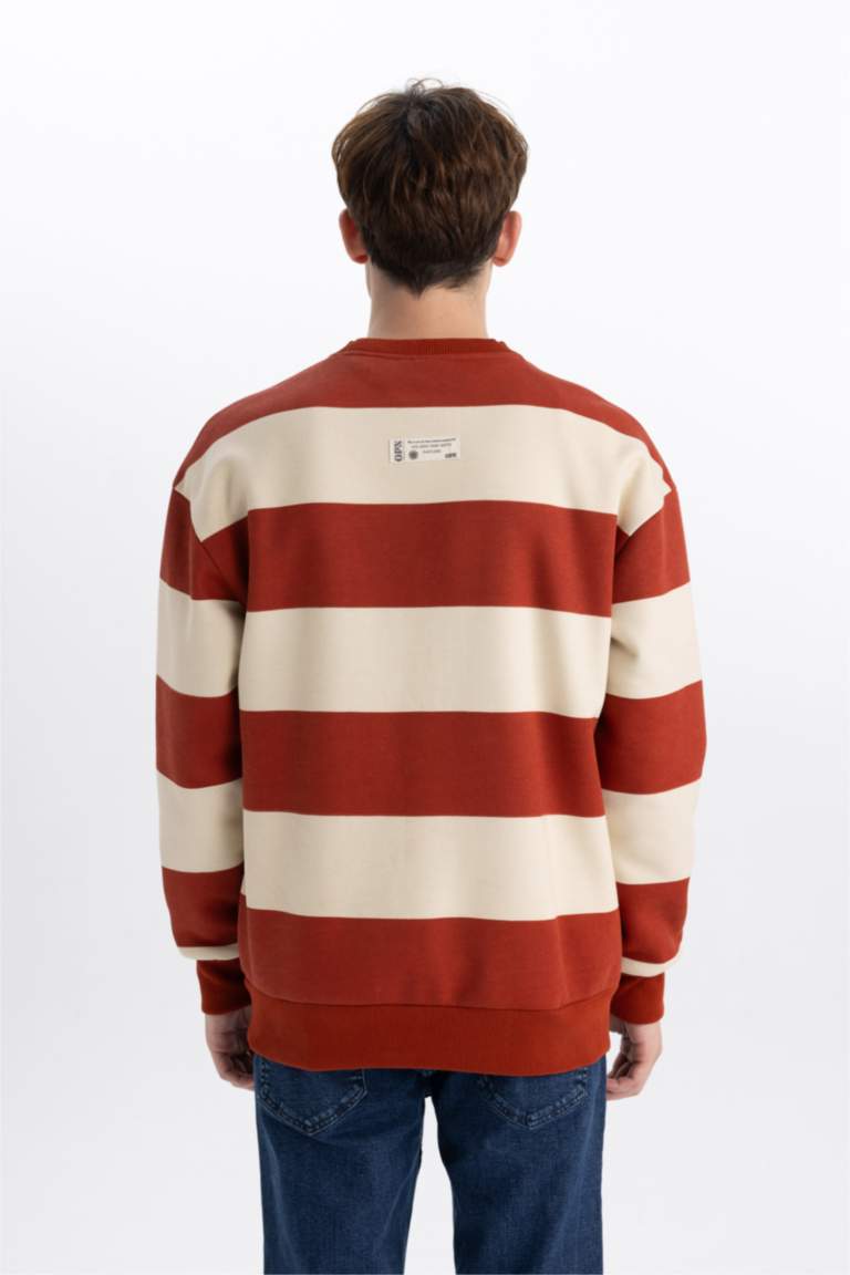 سويت شيرت أوفر سايز مطبوع بياخة مستديرة