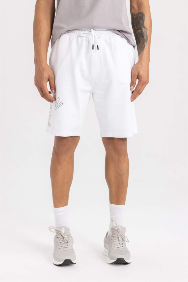 Standard Fit Thin Sweatshirt Fabric Short Leg Shorts