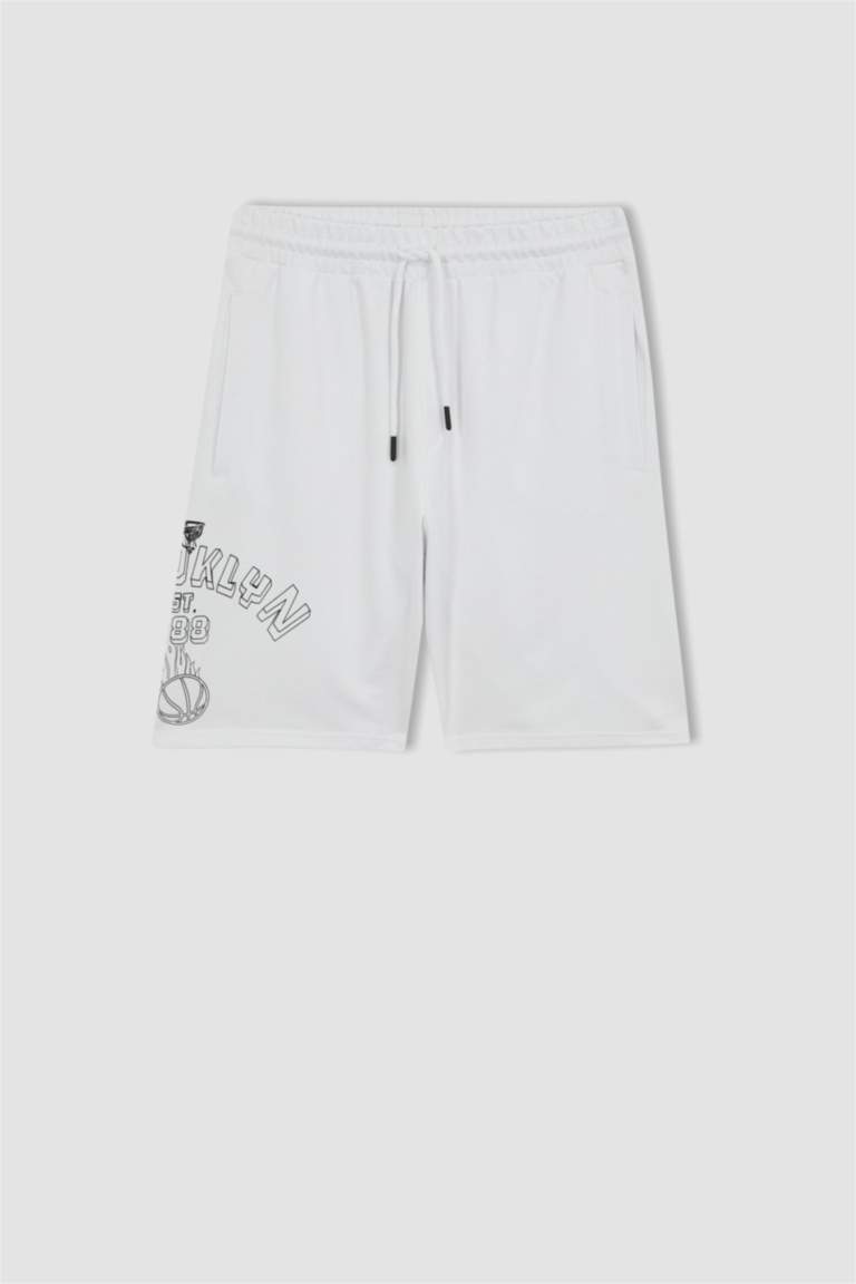 Standard Fit Thin Sweatshirt Fabric Short Leg Shorts