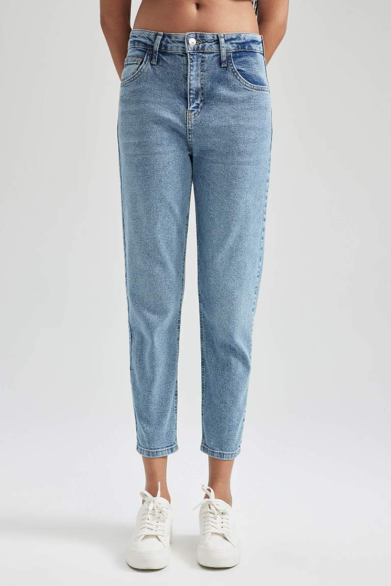 Lina Comfort Mom Fit Yüksek Rahat Kalıp Hafif Dar Paça Bel Bilek Boy Jean Pantolon