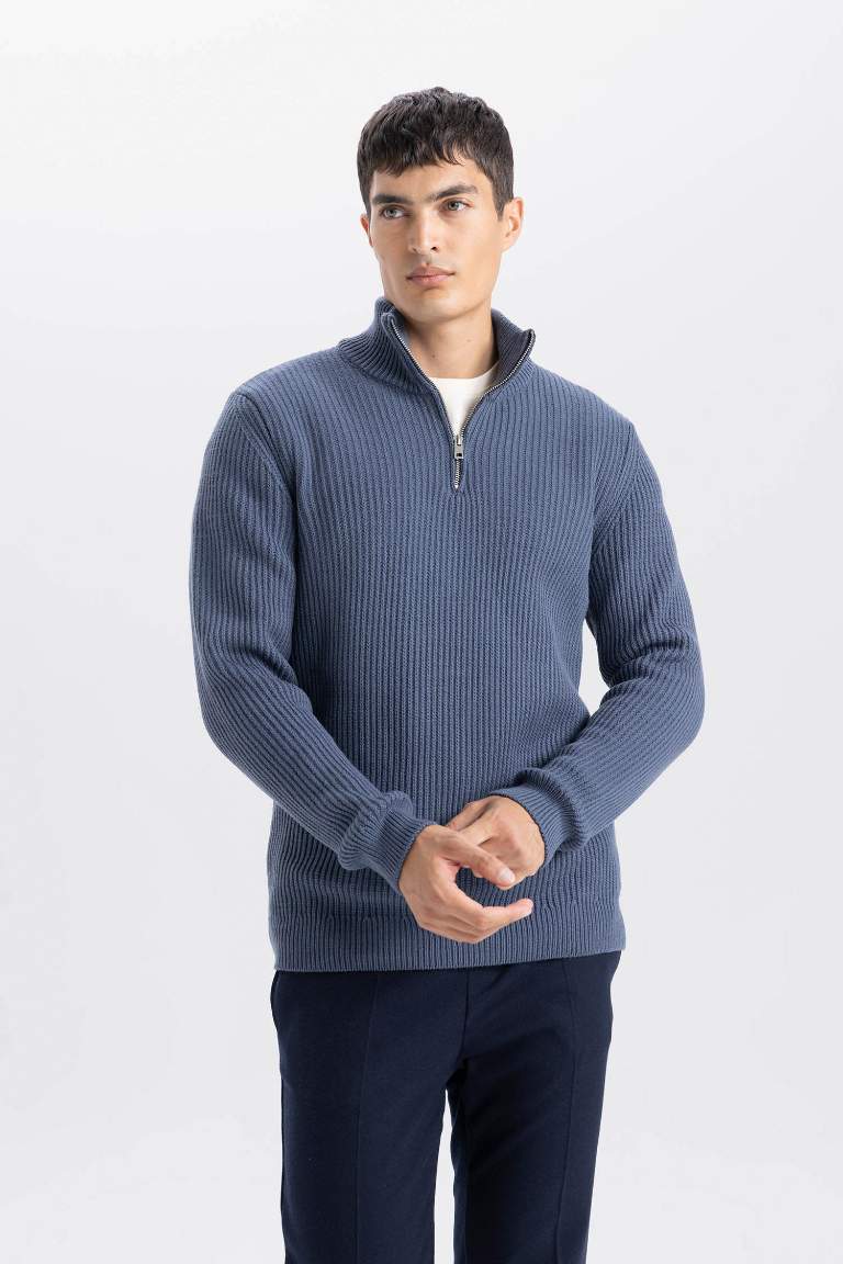 Standard Fit Turtleneck Knitwear Pullover