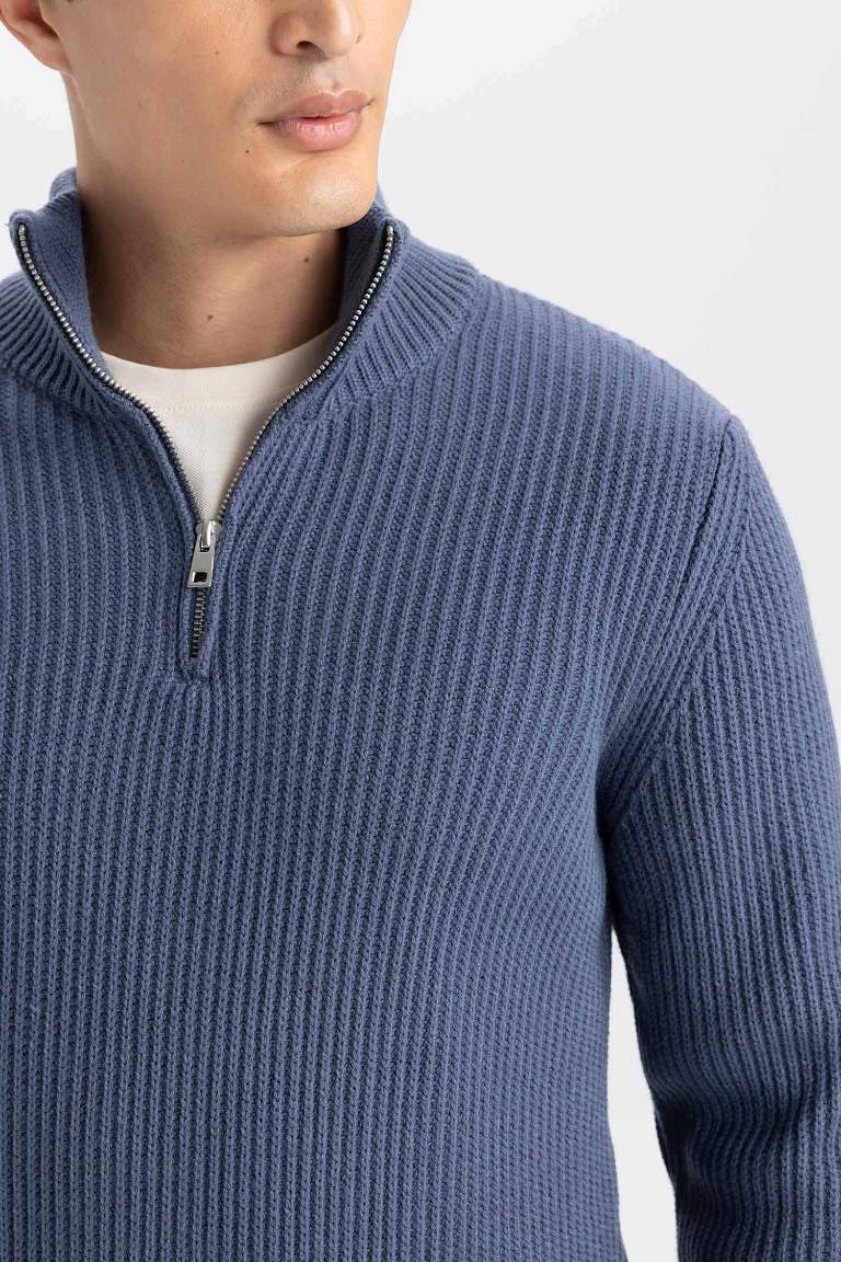 Standard Fit Turtleneck Knitwear Pullover