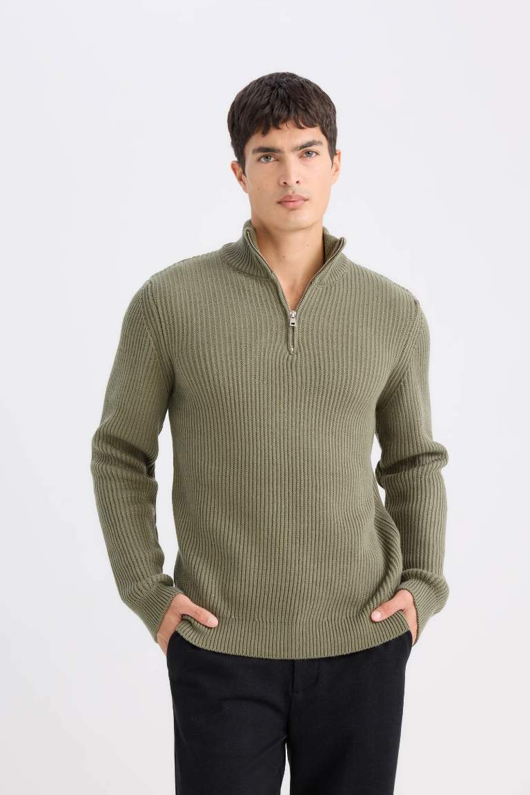 Standard Fit Turtleneck Knitwear Pullover