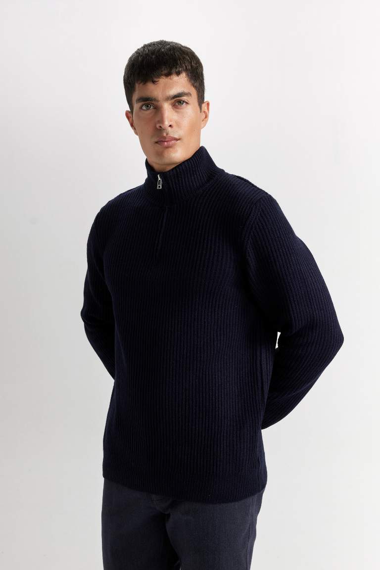 Standard Fit Turtleneck Knitwear Pullover