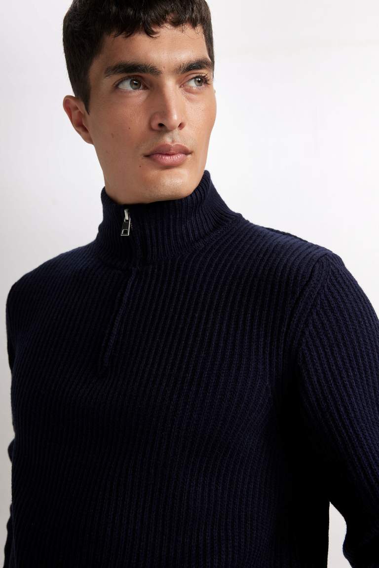 Standard Fit Turtleneck Knitwear Pullover