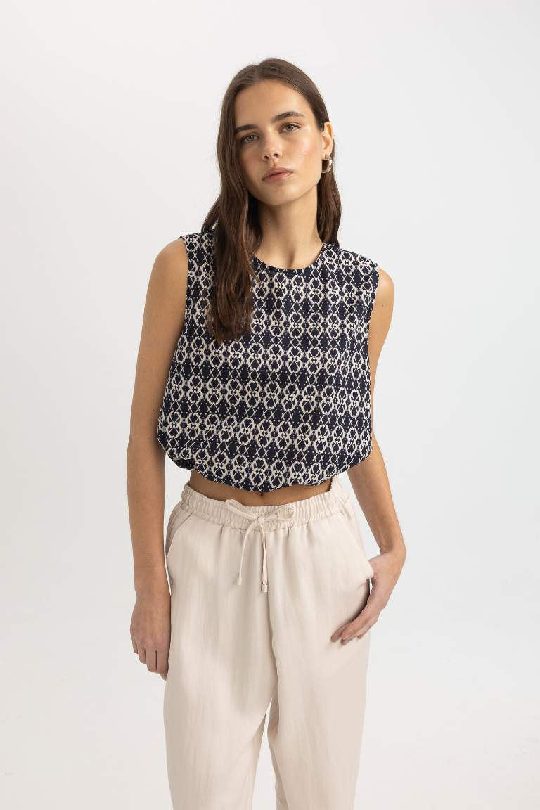 Round Neck Voile Sleeveless Crop Blouse