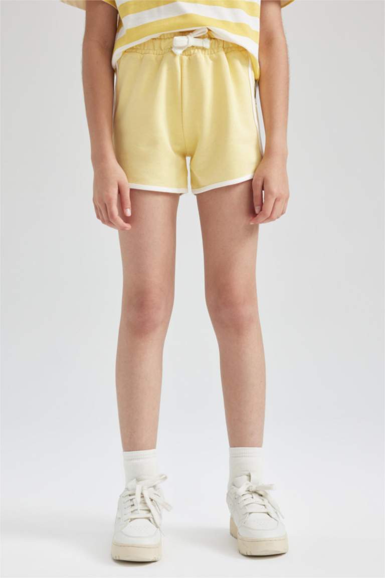 شورت بناتي قصة عادية