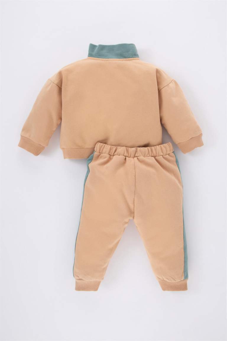 طقم ولادي سويت شيرت وسويت بانتس قصة عادية - قطعتين