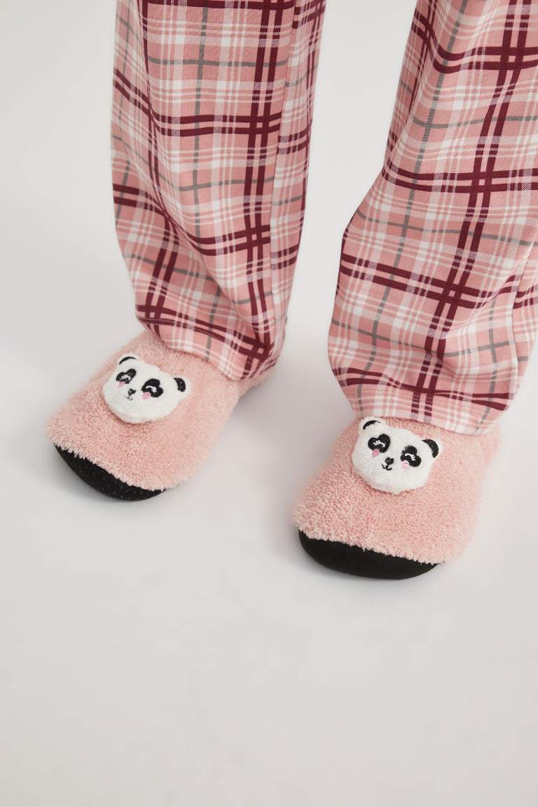 Woman Panda Themed Plush Home Slippers