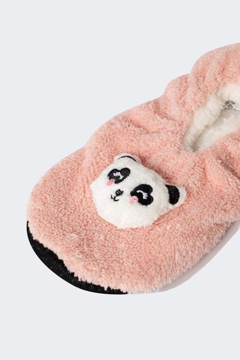 Woman Panda Themed Plush Home Slippers