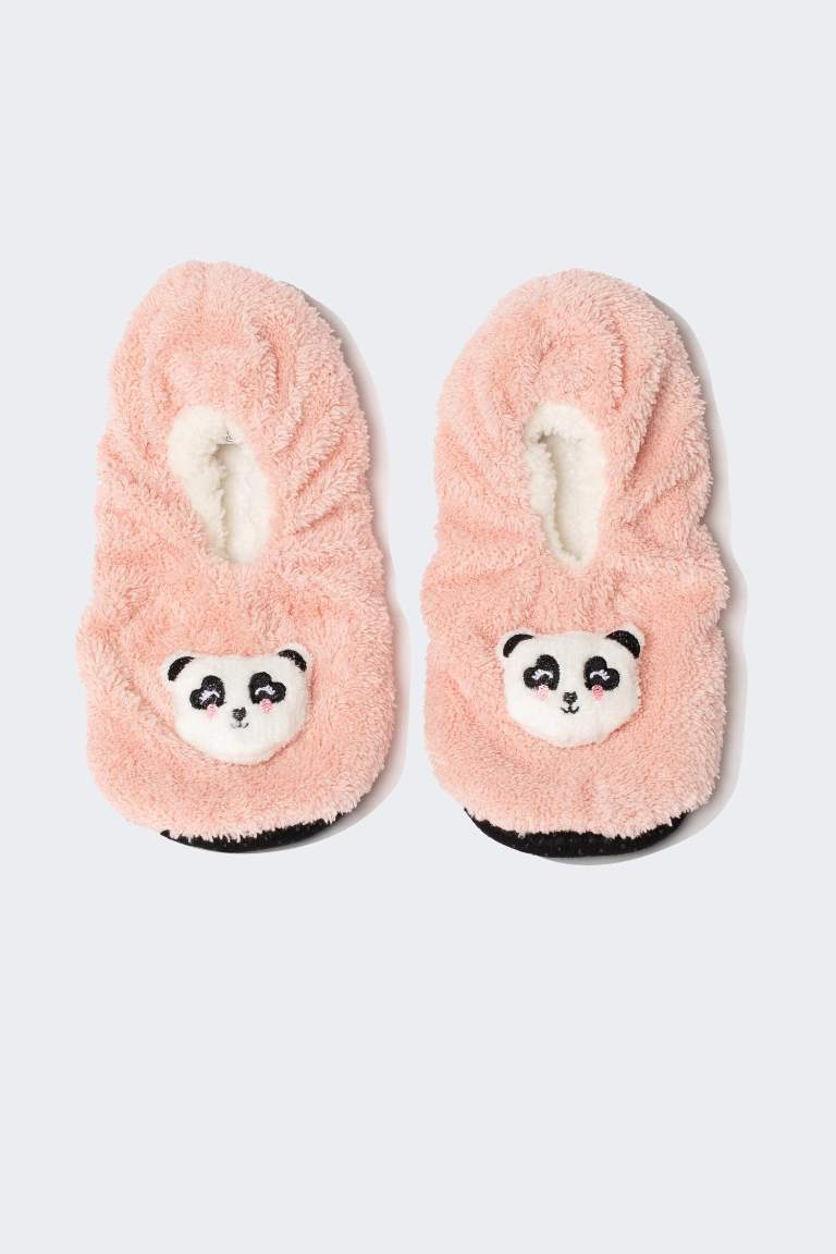 Woman Panda Themed Plush Home Slippers