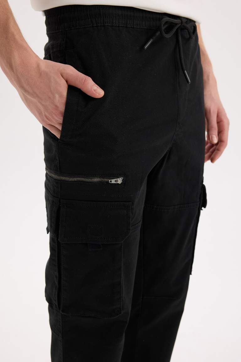 Pantalon cargo en gabardine avec poches Coupe régulière