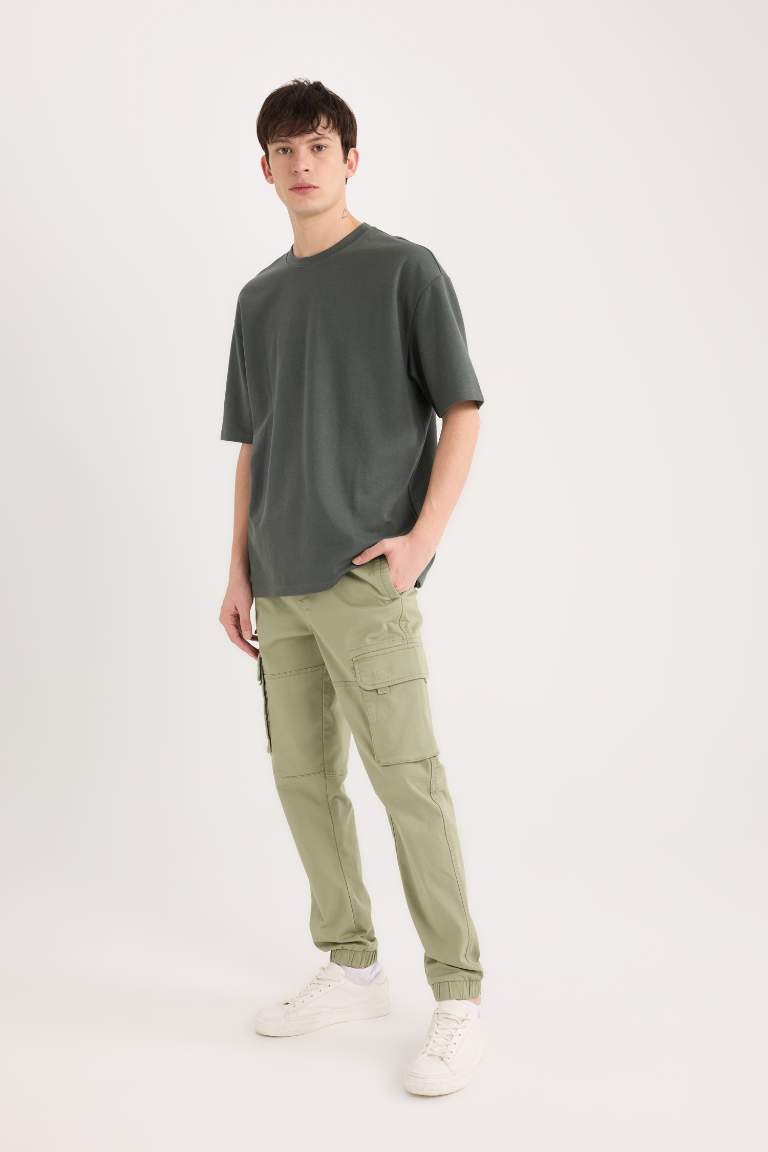 Pantalon jogging cargo en gabardine avec poches