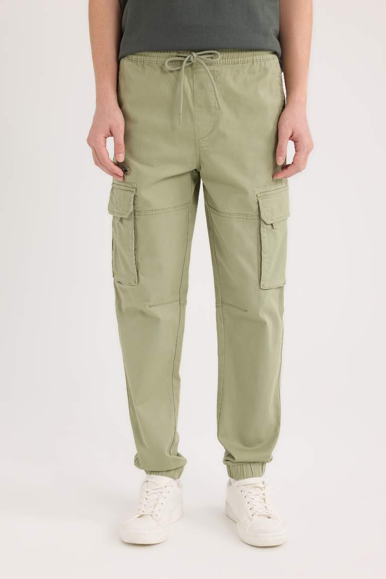 Pantalon jogging cargo en gabardine avec poches