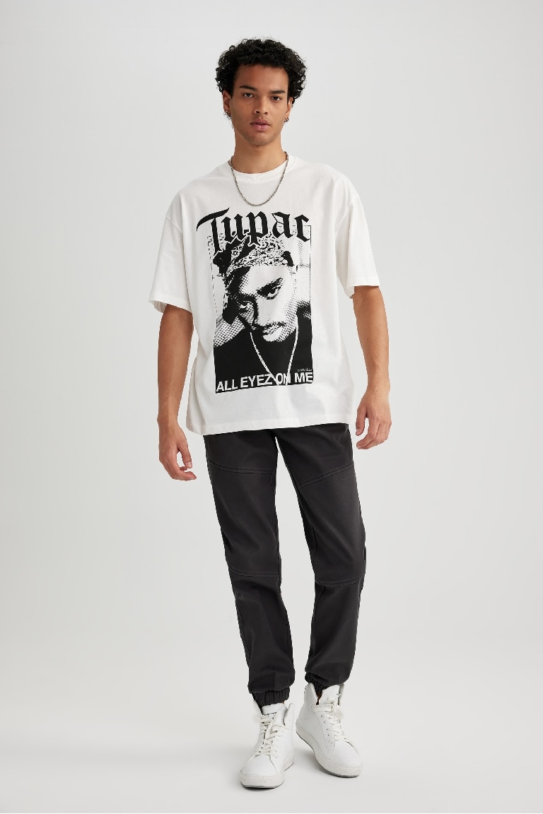 Oversize Fit Tupac Shakur licensed Crew Neck Printed T-Shirt