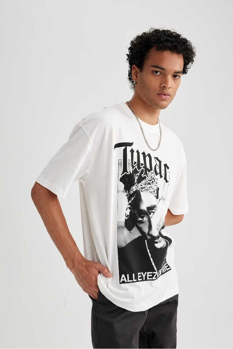 Oversize Fit Tupac Shakur licensed Crew Neck Printed T-Shirt