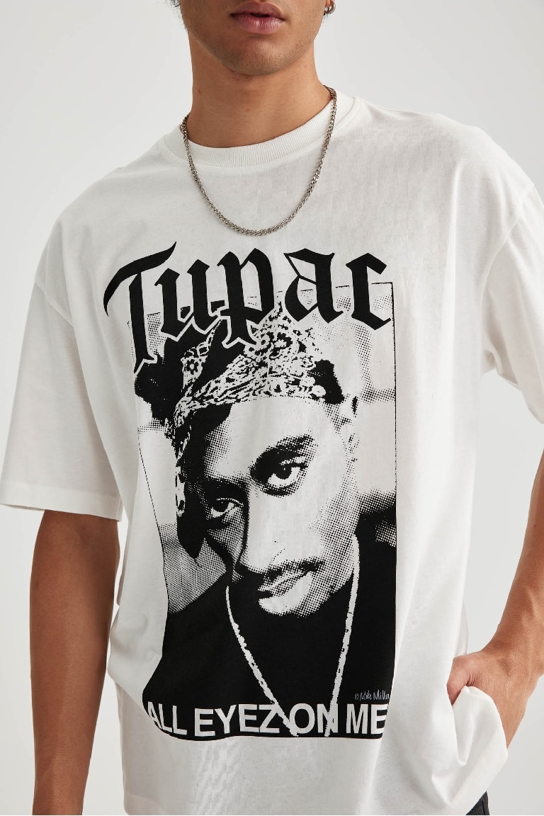 Oversize Fit Tupac Shakur licensed Crew Neck Printed T-Shirt