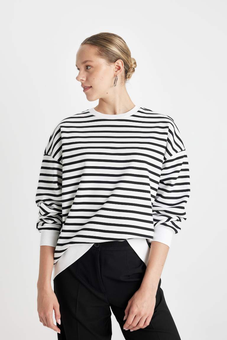 Oversize Fit Wide Fit Crew Neck Striped Thick Sweatshirt