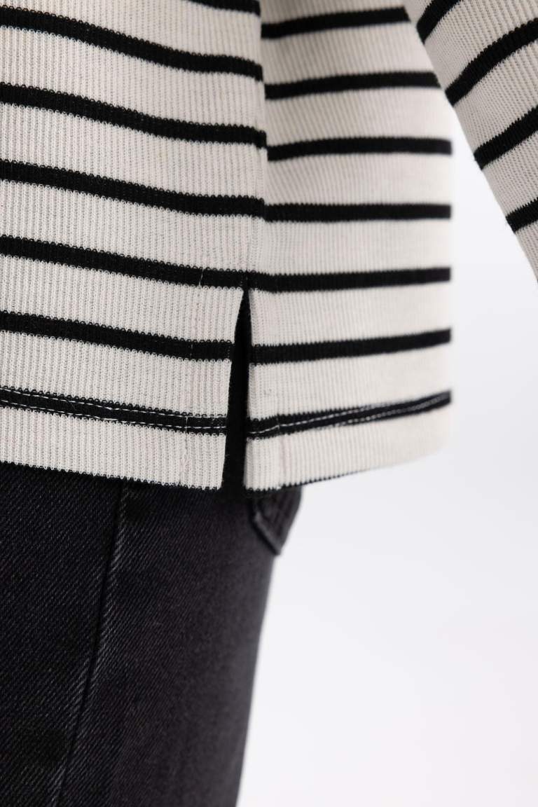 Girl Loose Fit Striped Crew Neck Sweatshirt