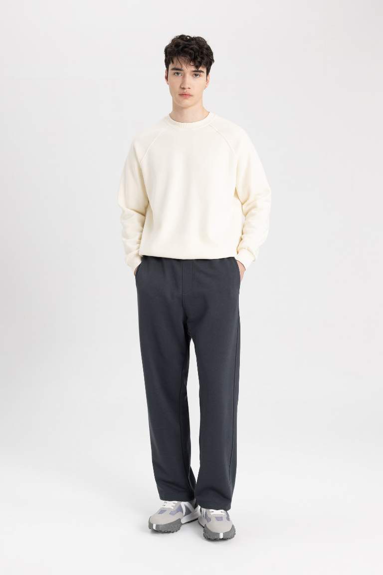 Oversize Fit Pocketed Straight Leg Sweatpants