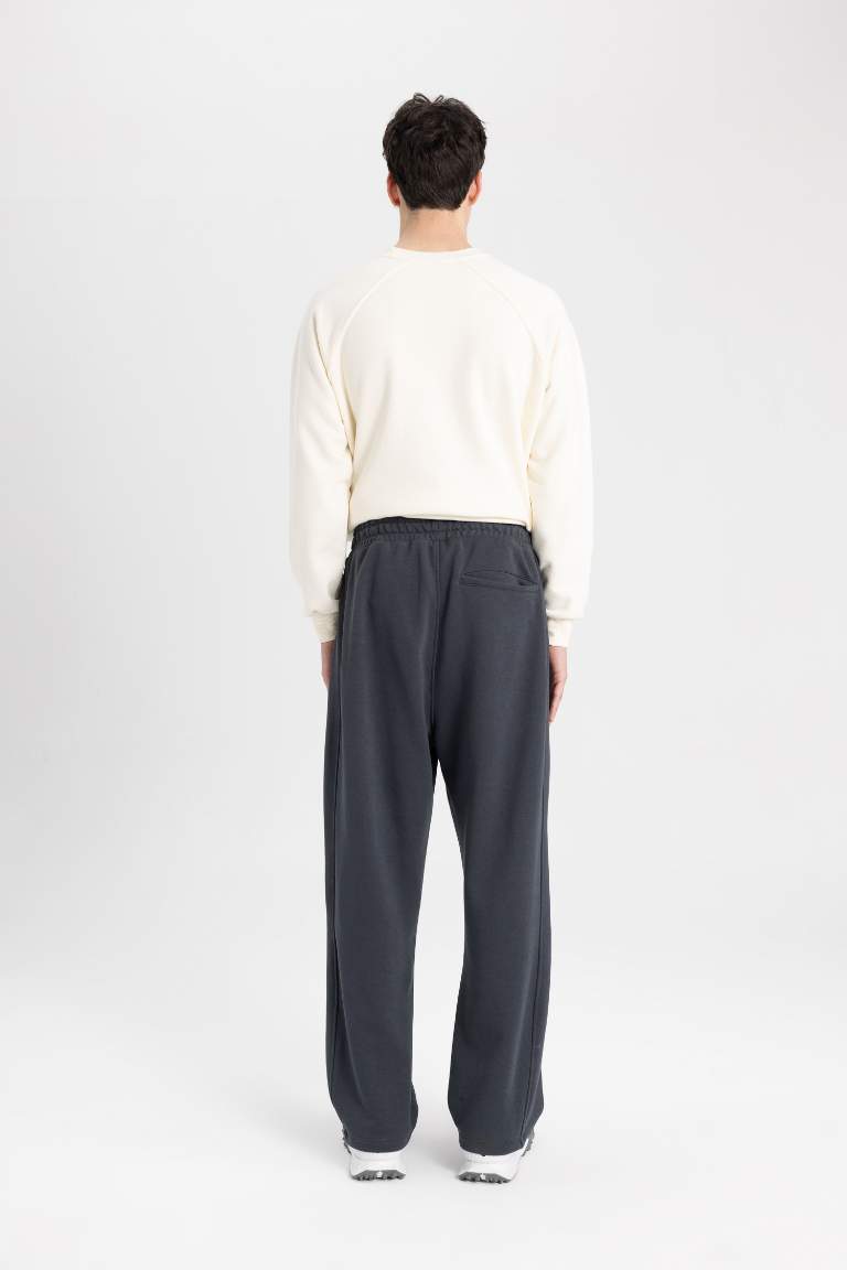 Oversize Fit Pocketed Straight Leg Sweatpants