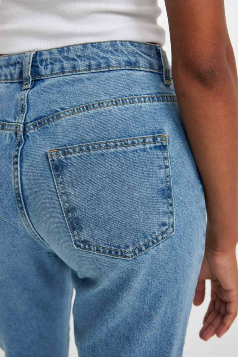 Blue WOMAN Mom Fit Denim Trousers 2939087 | DeFacto