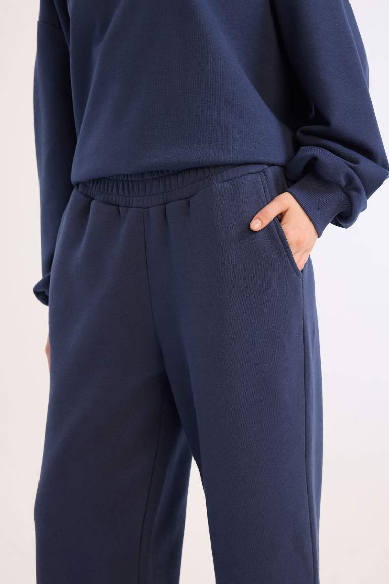 Elastic Waist Wide Leg Sweatpants