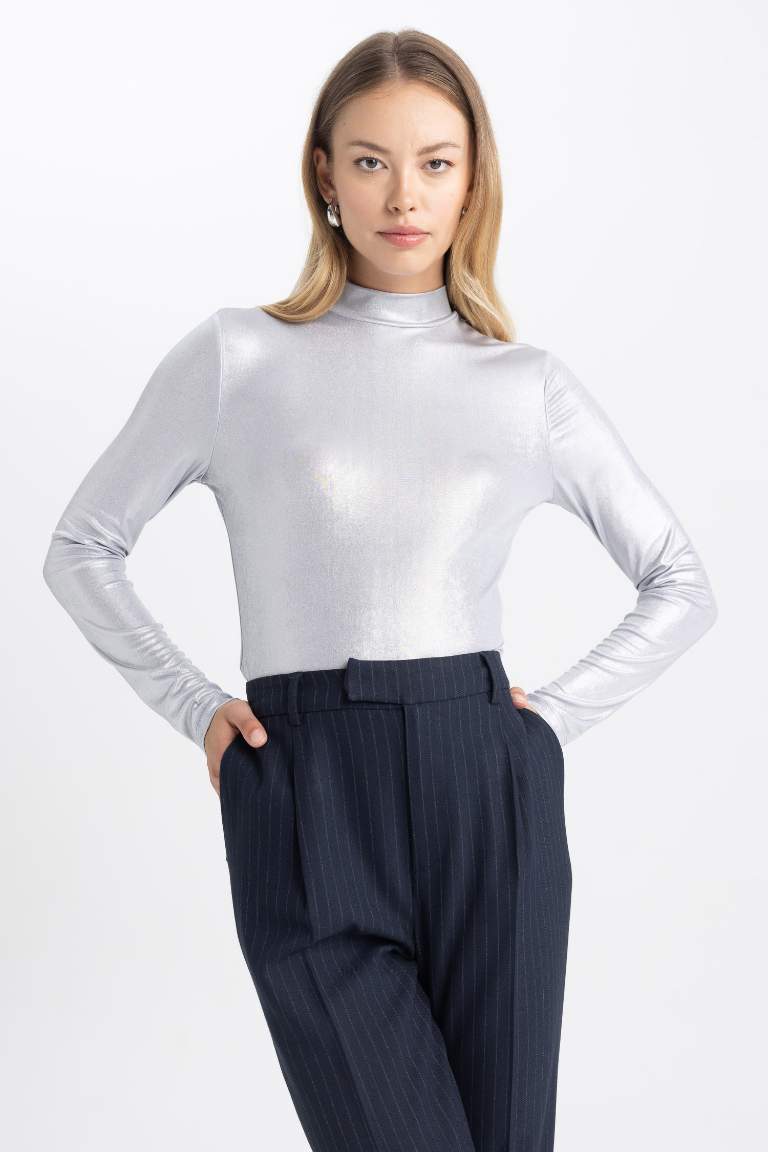 Slim Fit Dar Kesim Yarım Balıkçı Yaka Uzun Kollu Tişört