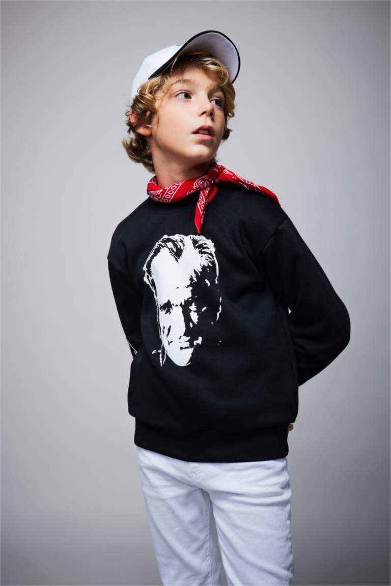 Erkek Çocuk Siyah Bisiklet Yaka Atatürk Baskılı Sweatshirt