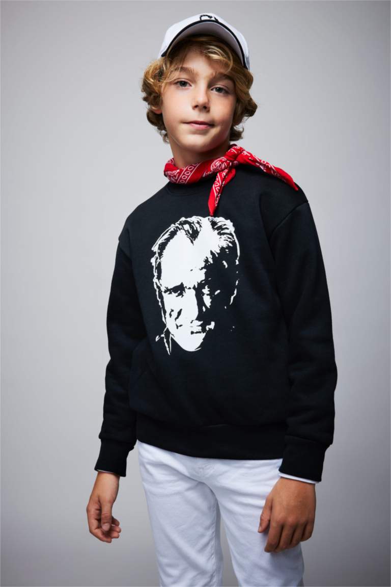 Erkek Çocuk Siyah Bisiklet Yaka Atatürk Baskılı Sweatshirt