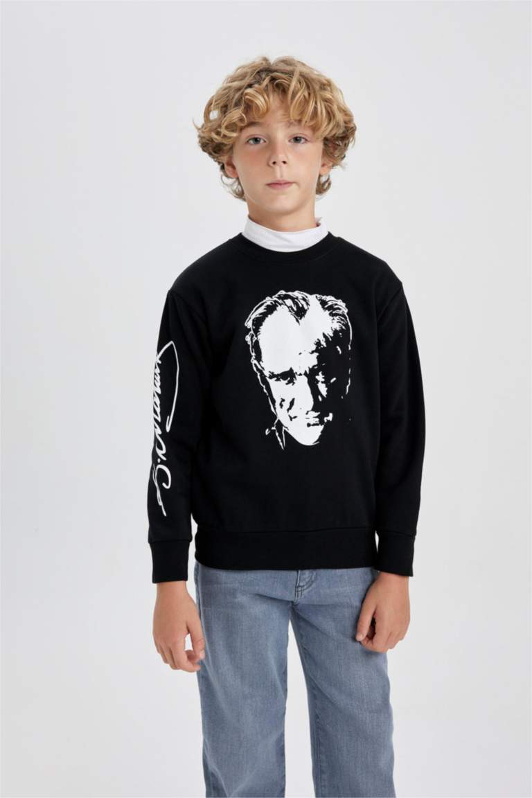 Erkek Çocuk Siyah Bisiklet Yaka Atatürk Baskılı Sweatshirt