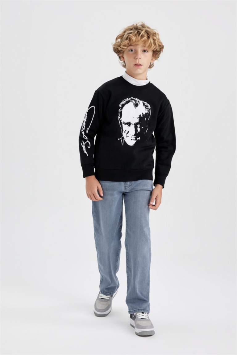 Erkek Çocuk Siyah Bisiklet Yaka Atatürk Baskılı Sweatshirt