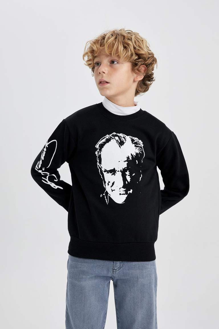 Erkek Çocuk Siyah Bisiklet Yaka Atatürk Baskılı Sweatshirt