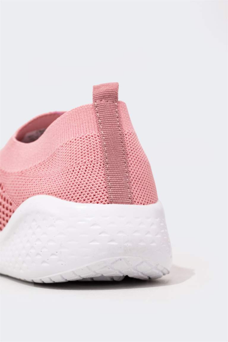 Girl Flat Sole Sneaker