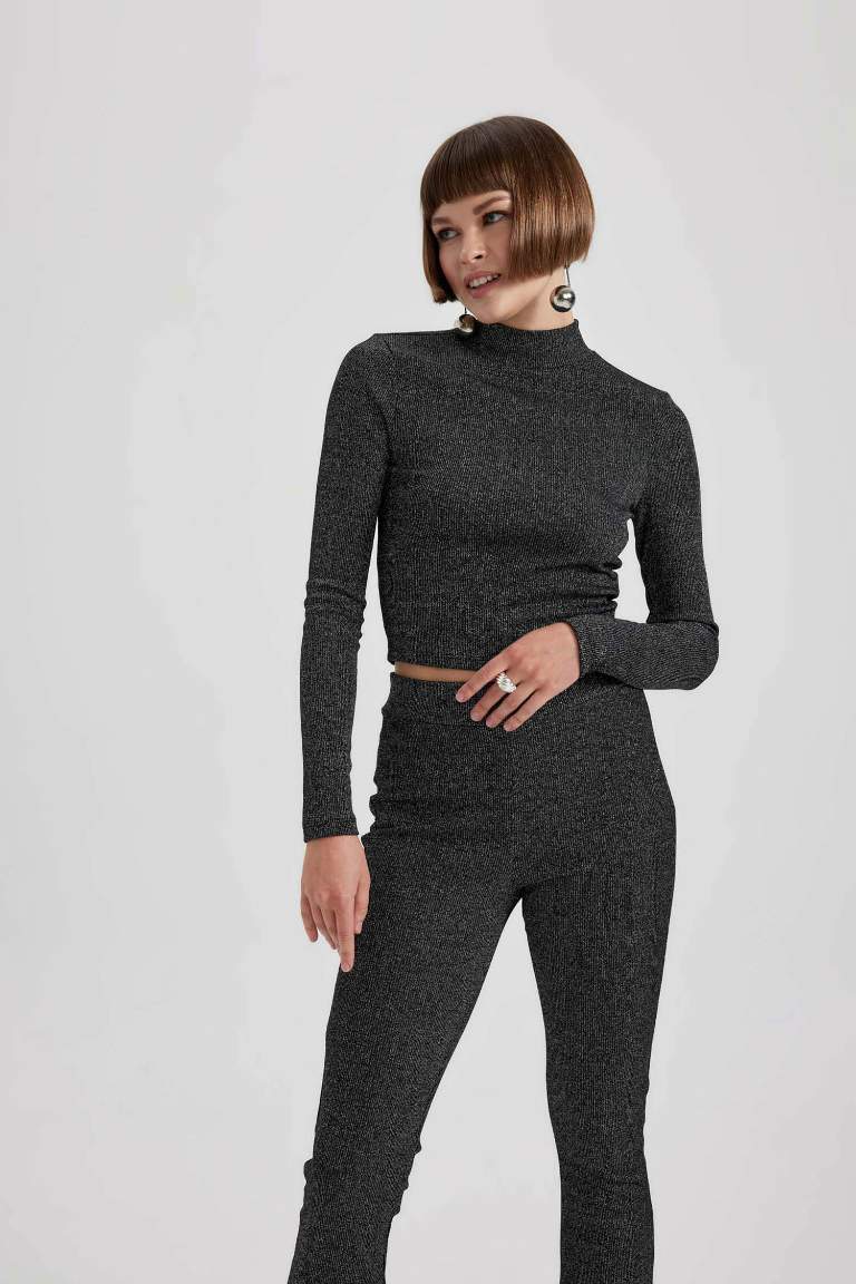 Slim Fit Half Turtleneck Glittery Fabric T-Shirt