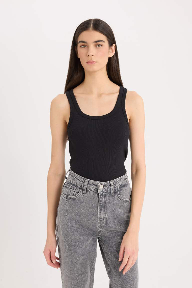 Slim Fit Camisole Round Collar Tank Top