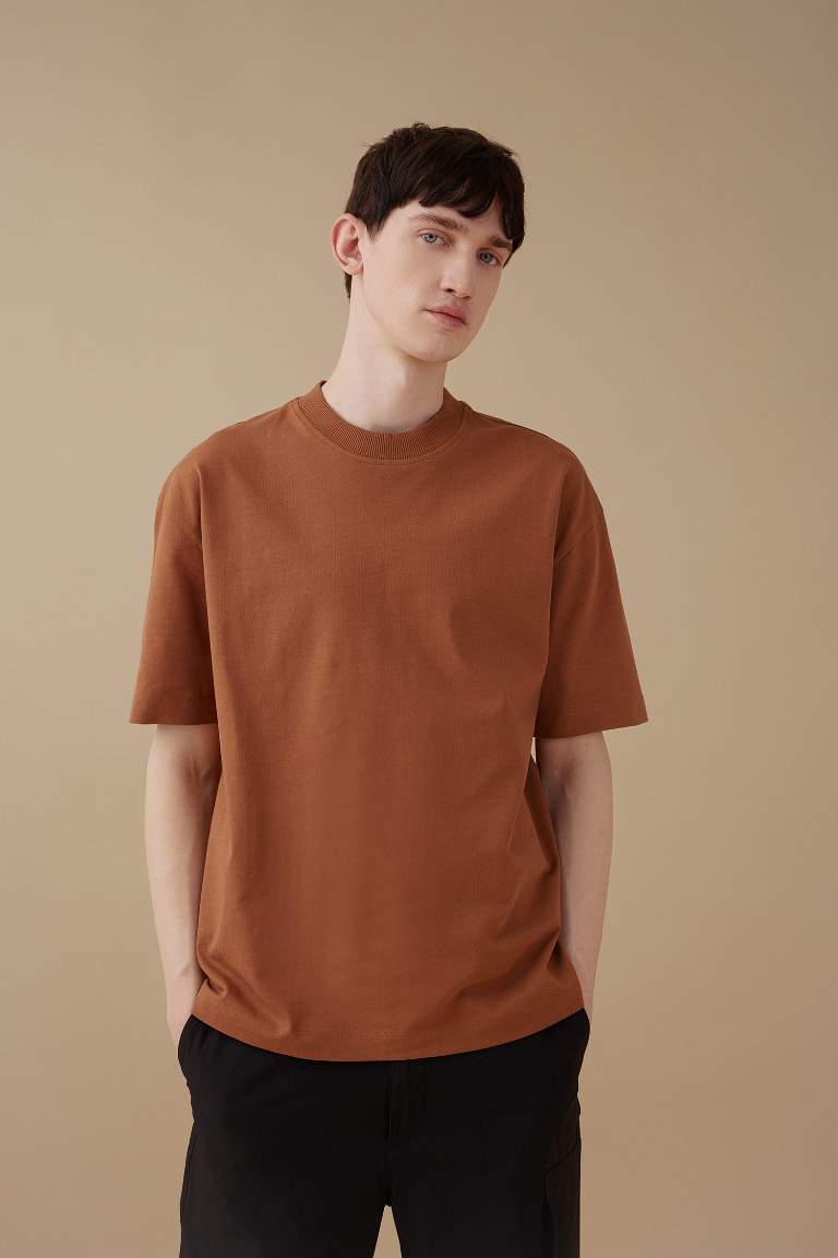 Oversize Fit Crew Neck Short Sleeve T-Shirt