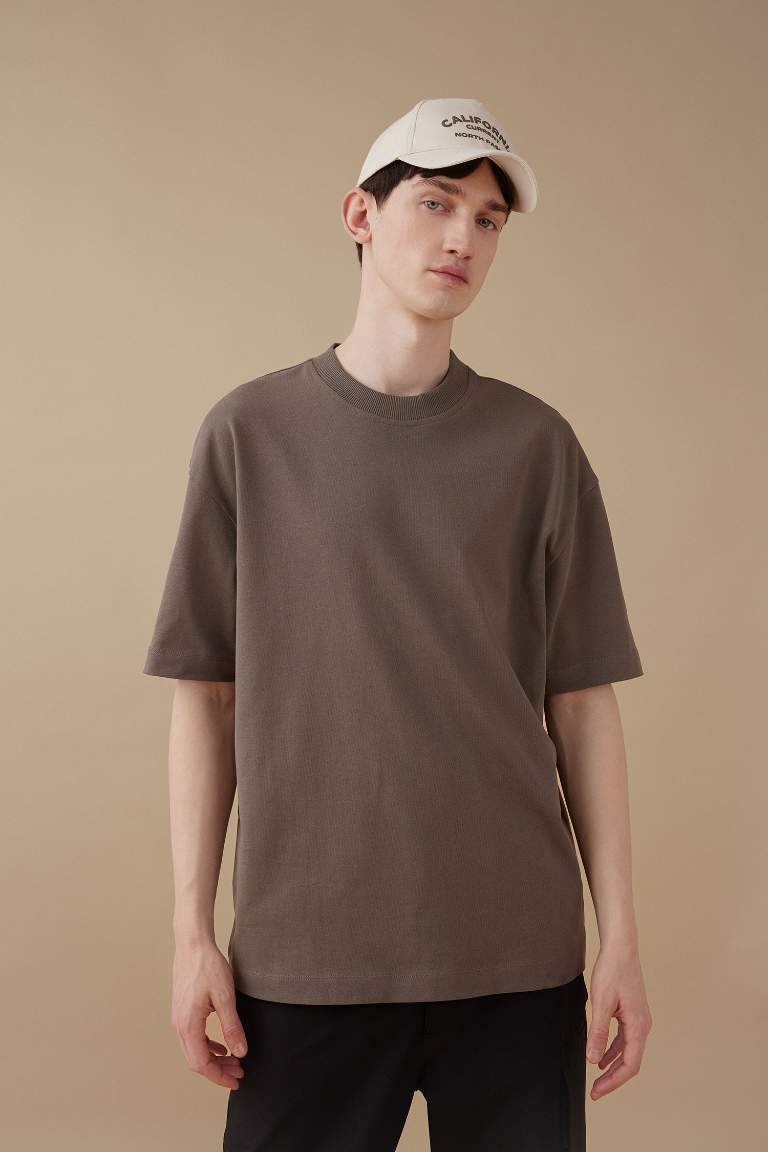 Oversize Fit Crew Neck Short Sleeve T-Shirt