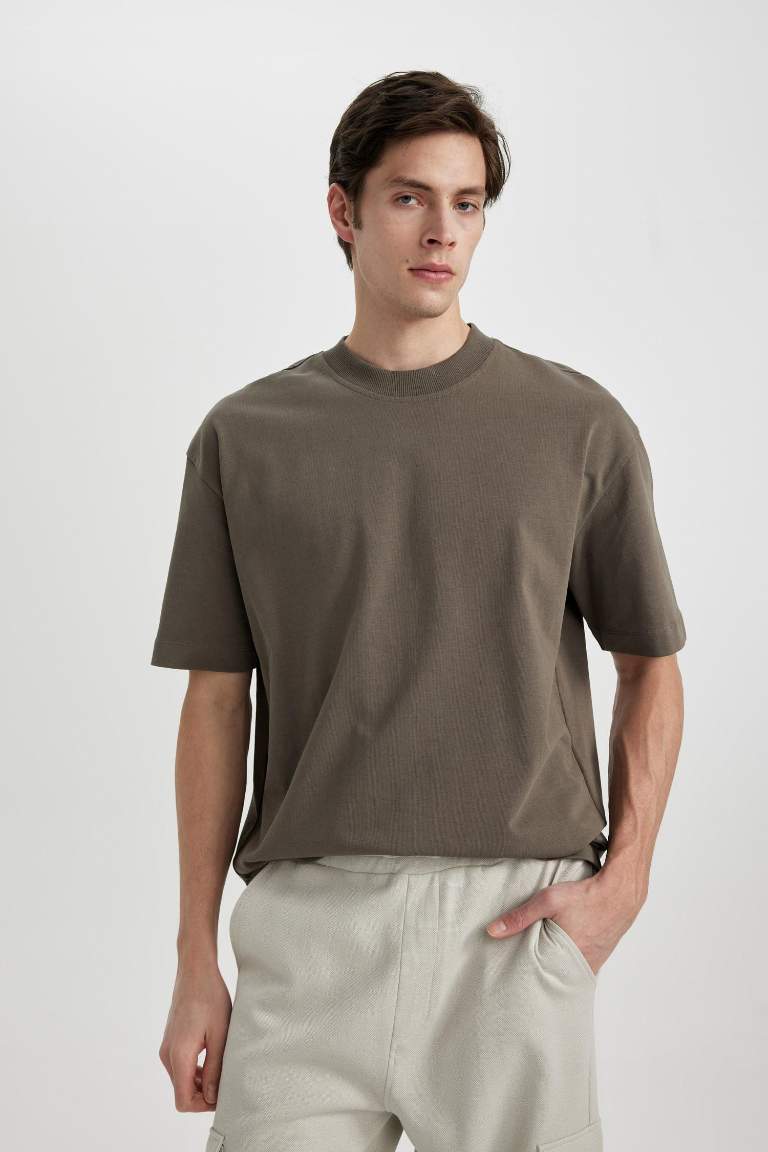 Oversize Fit Crew Neck Short Sleeve T-Shirt