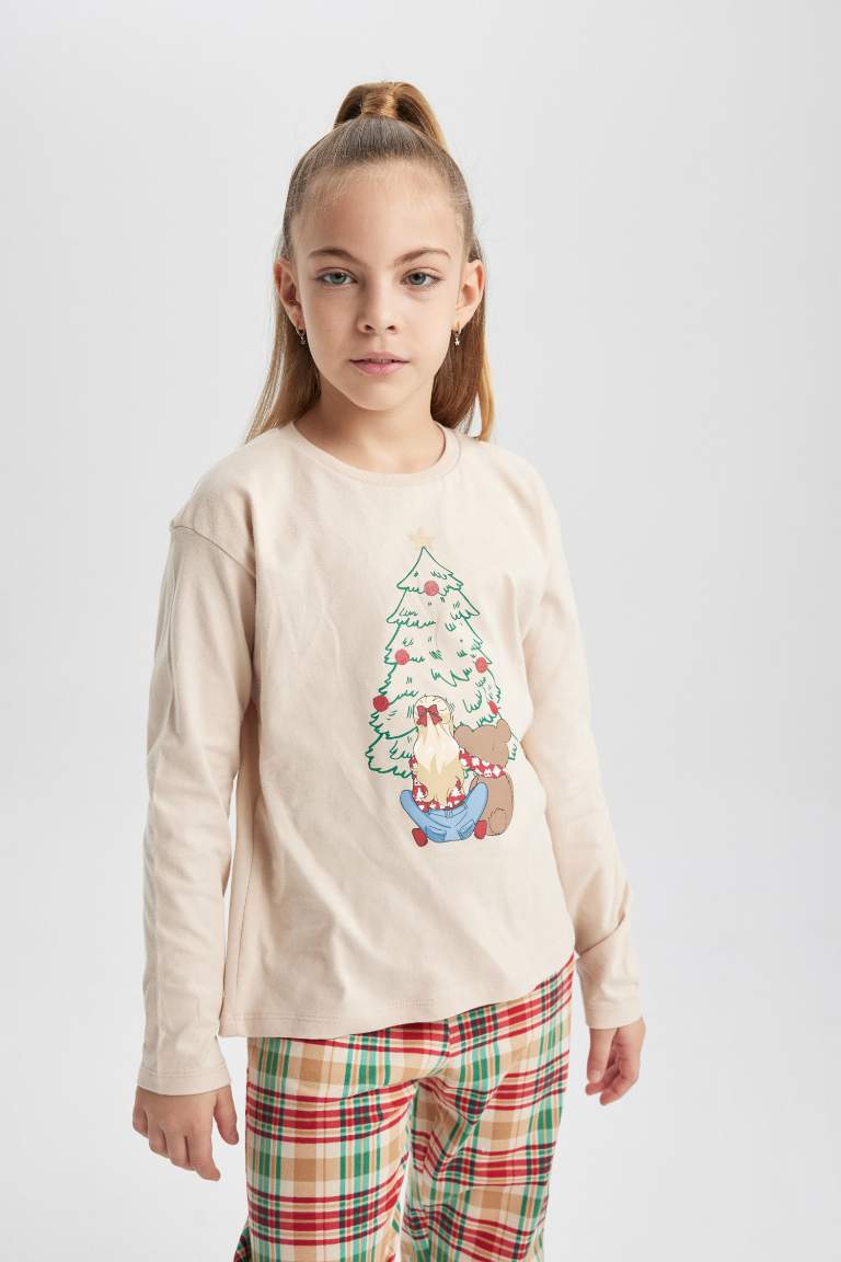 Girl Christmas Themed 2 Piece Pajama Set