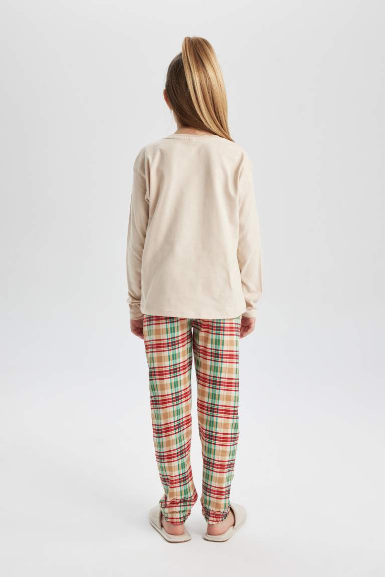 Girl Christmas Themed 2 Piece Pajama Set