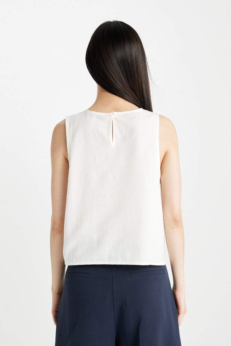 Regular Fit Round Neck Linen Blend Sleeveless Blouse