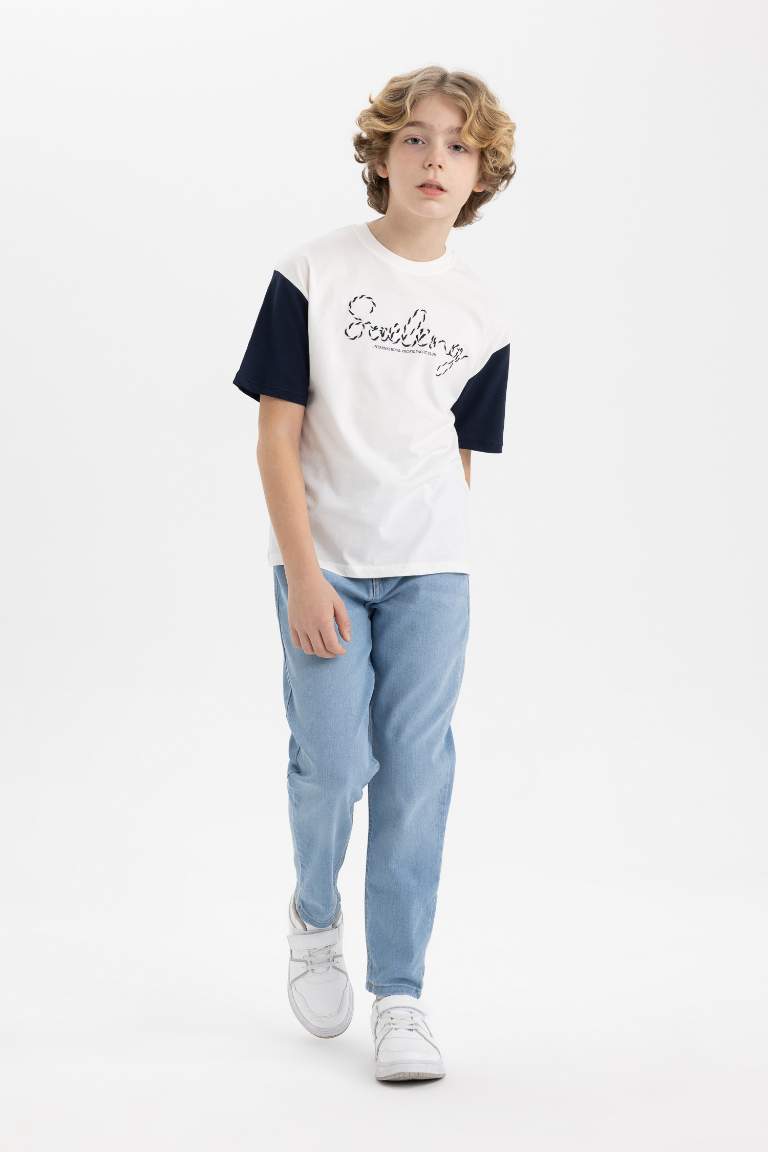 Boy Oversize Fit Crew Neck Embroidered T-Shirt