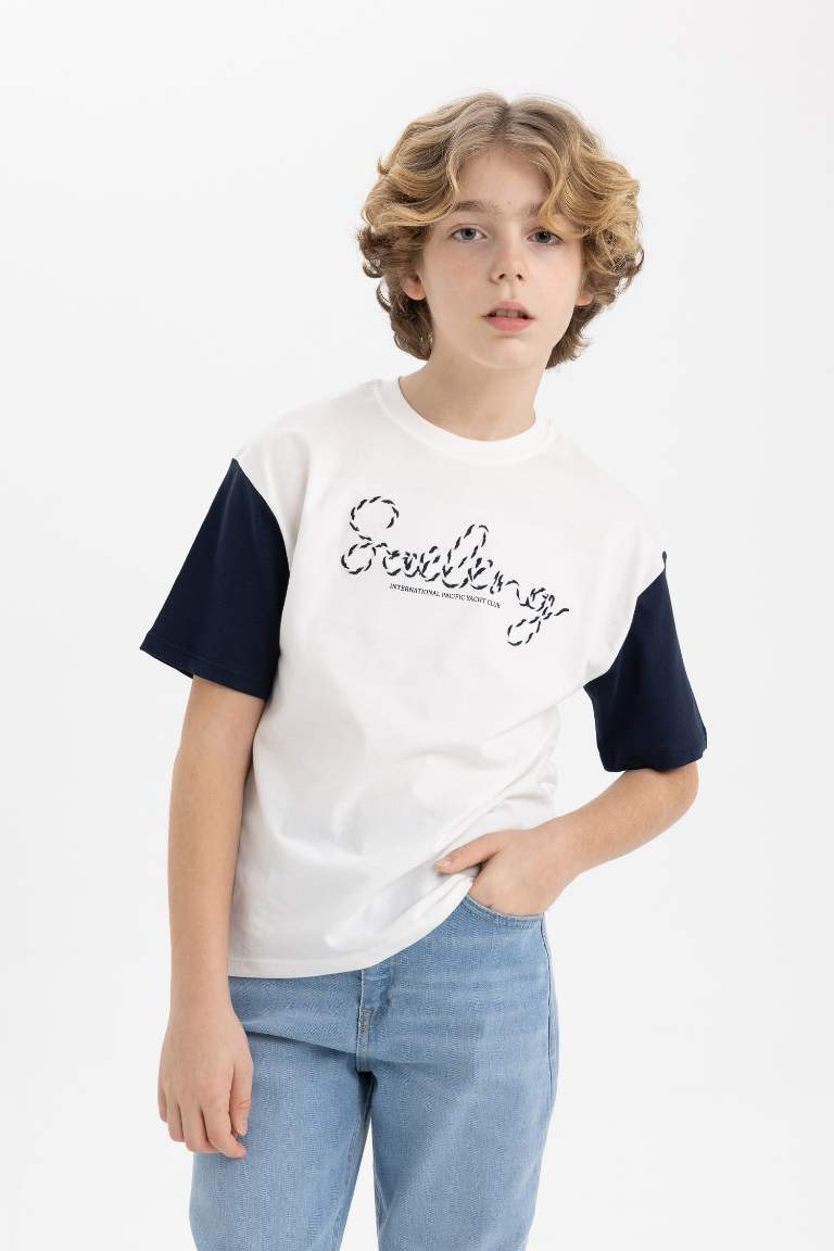 Boy Oversize Fit Crew Neck Embroidered T-Shirt