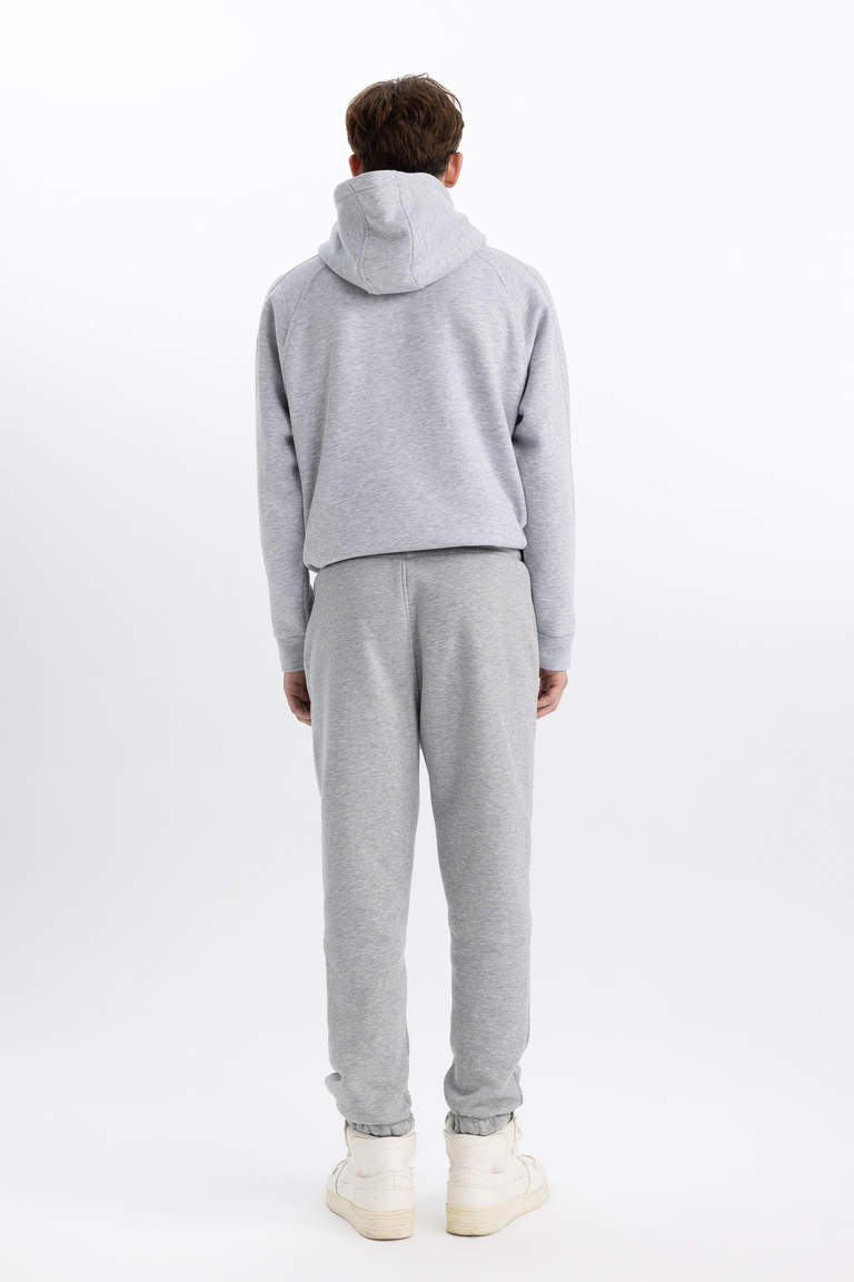 Grey MAN Regular Fit Zipper Pocket Sweatpants 2993032 | DeFacto