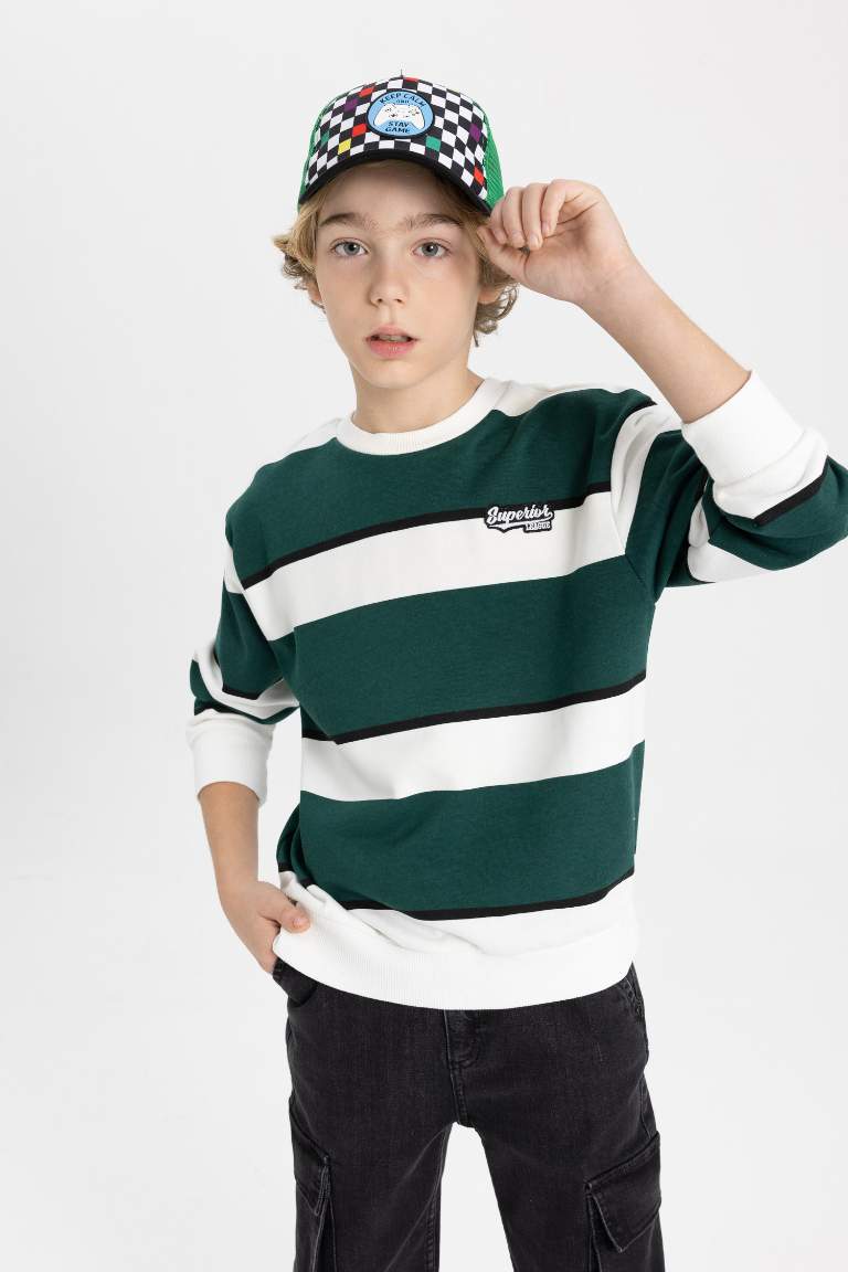 Boy Oversize Fit Crew Neck Striped Sweatshirt