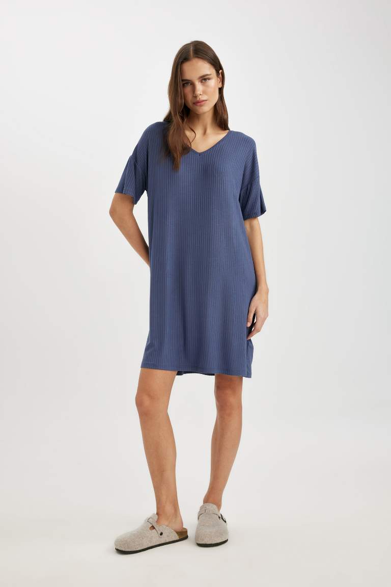 Fall in Love V-Neck Viscose Short Sleeve Nightgown