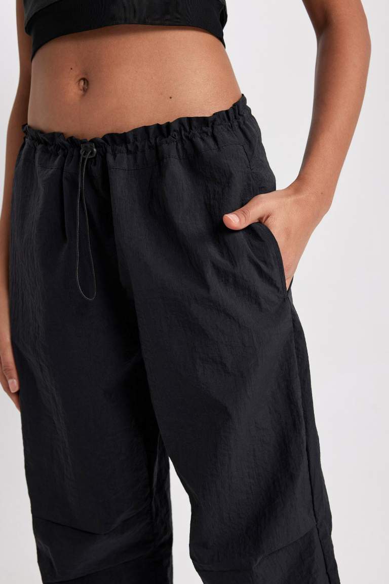 DeFactoFit Oversize Fit Double Pocket Parachute Trousers