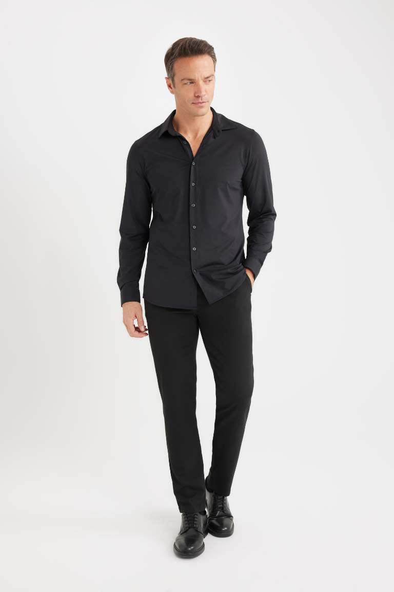 Chemise à manches longues et coupe slim