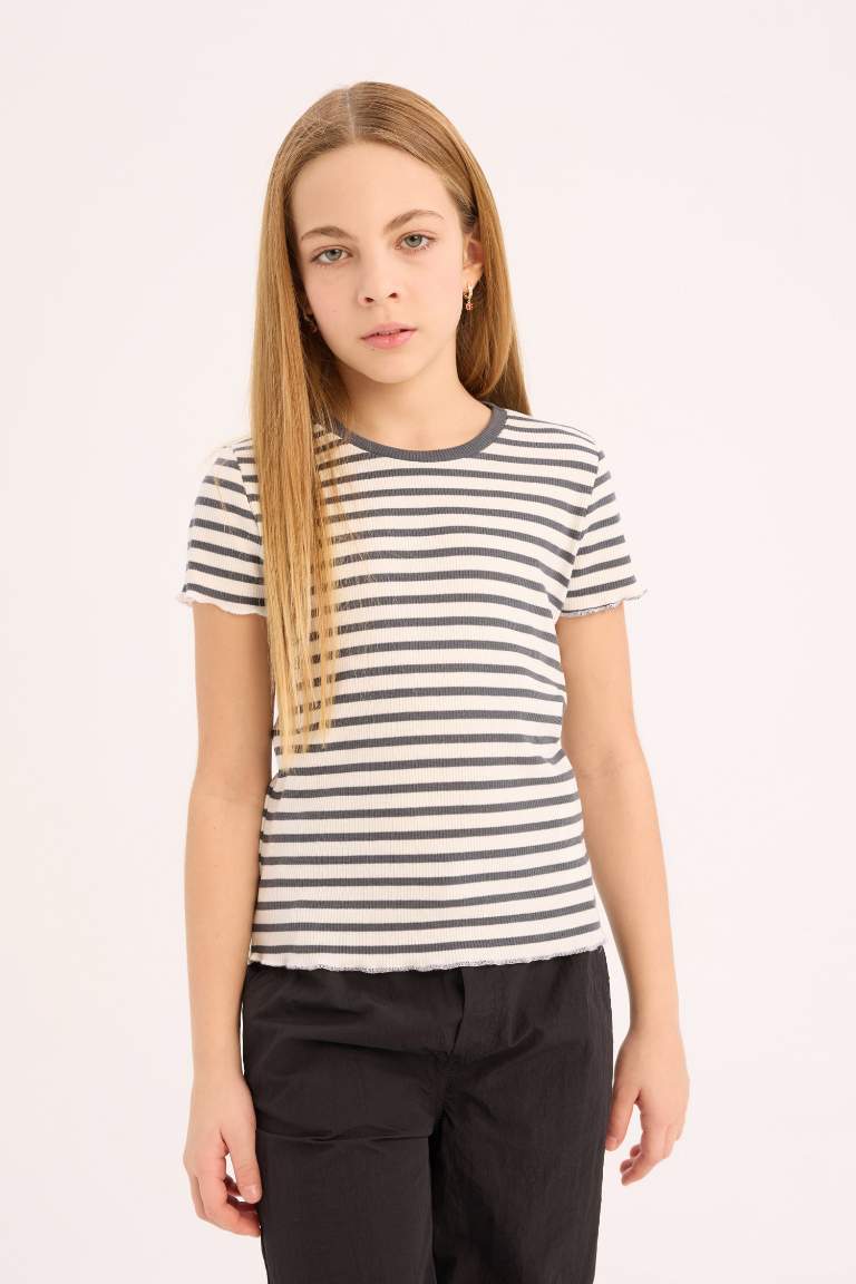 Girl Slim Fit Crew Neck Striped T-Shirt